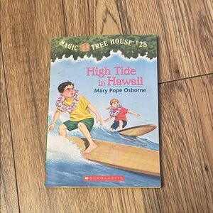 Scholastic Magic Tree House: High Tide in Hawaii - Vibrant Cover
